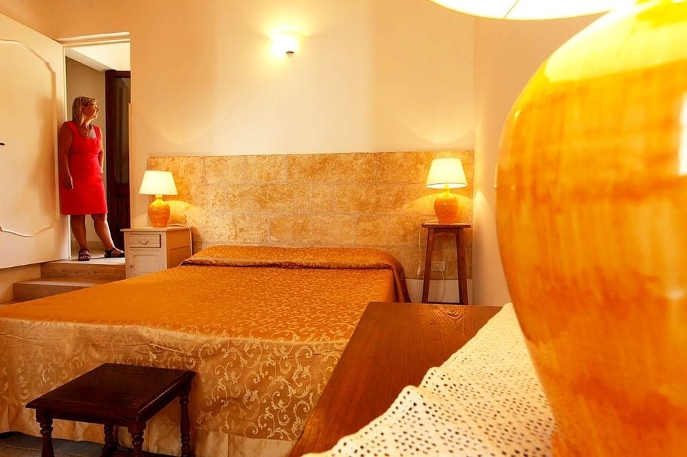 Bed and Breakfast Anticadimora Dei Pepe Salve Esterno foto