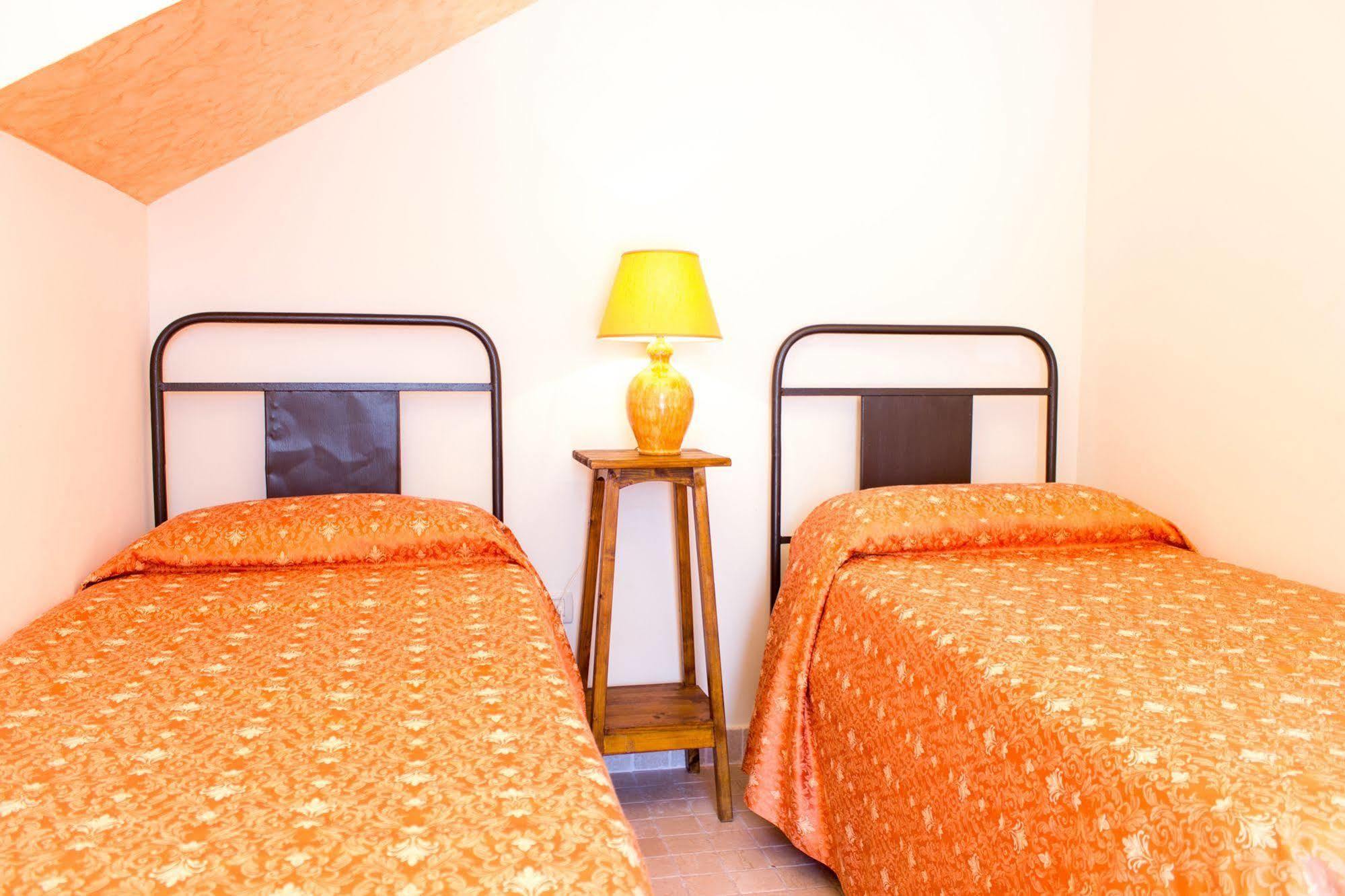 Bed and Breakfast Anticadimora Dei Pepe Salve Esterno foto